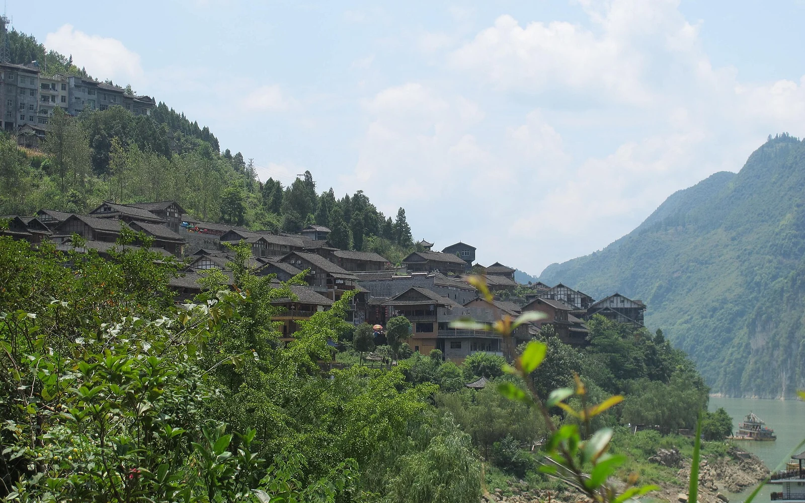 Wulong to Gongtan | Wujiang River and Ayi River on the 5-Day Chongqing: Wulong, Wujiang & Miao Culture
