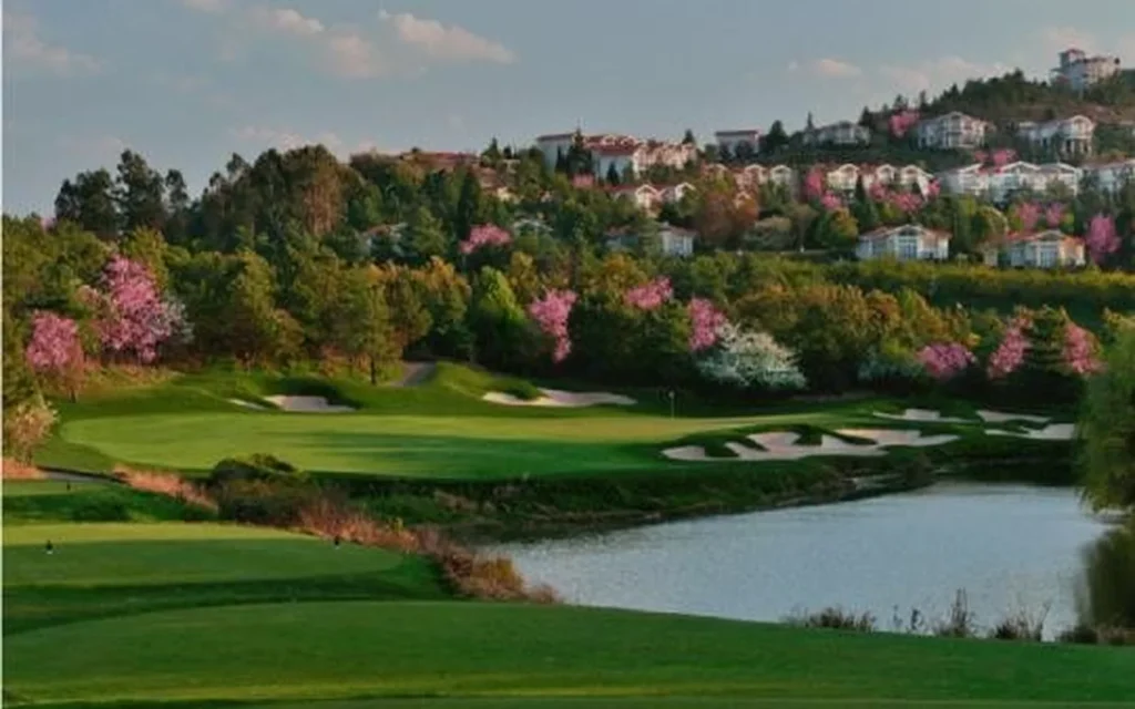 Spring City Golf Course Kunming in Yunnan on a Yunnan golf tour