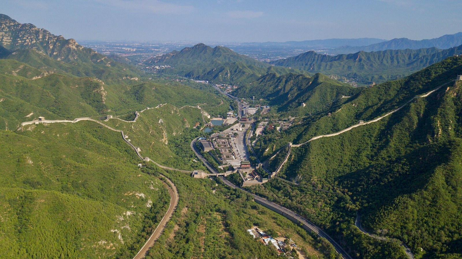 Beijing Great Wall Tour, Day 3 of 10-Day Beijing Xi'an Guilin Shanghai Small Group Tour