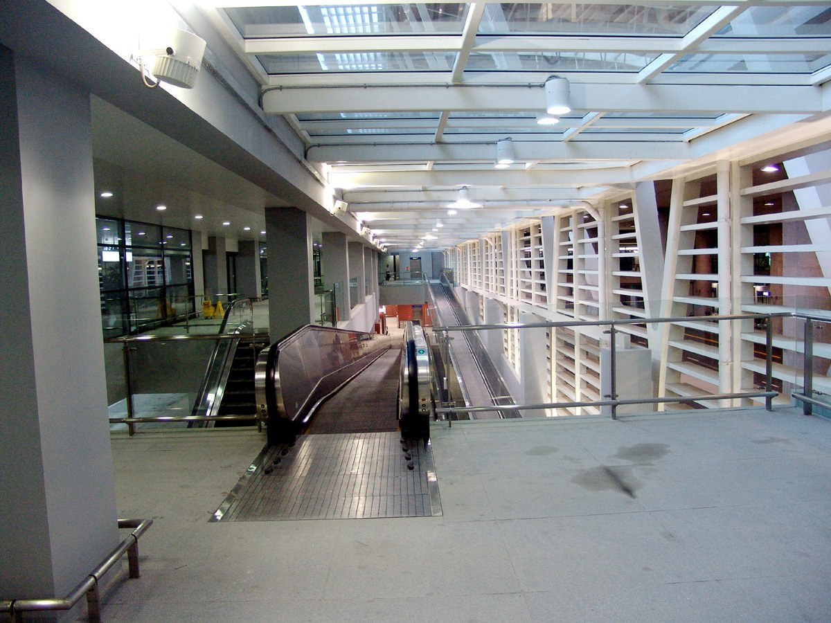 Shanghai Airport Transfer, Day 3 of 11-Day China Scenic & Cultural Tour in Group (Shanghai Zhangjiajie Xi'an Beijing)