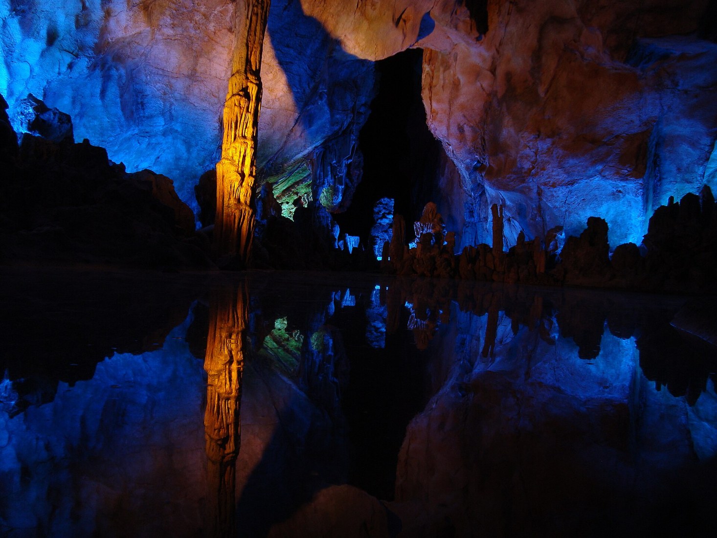 Guilin Tour & High Speed Train to Chongqing, Day 5 of 13-Day Shanghai Guilin Yangtze Xi'an Beijing Small Group Tour