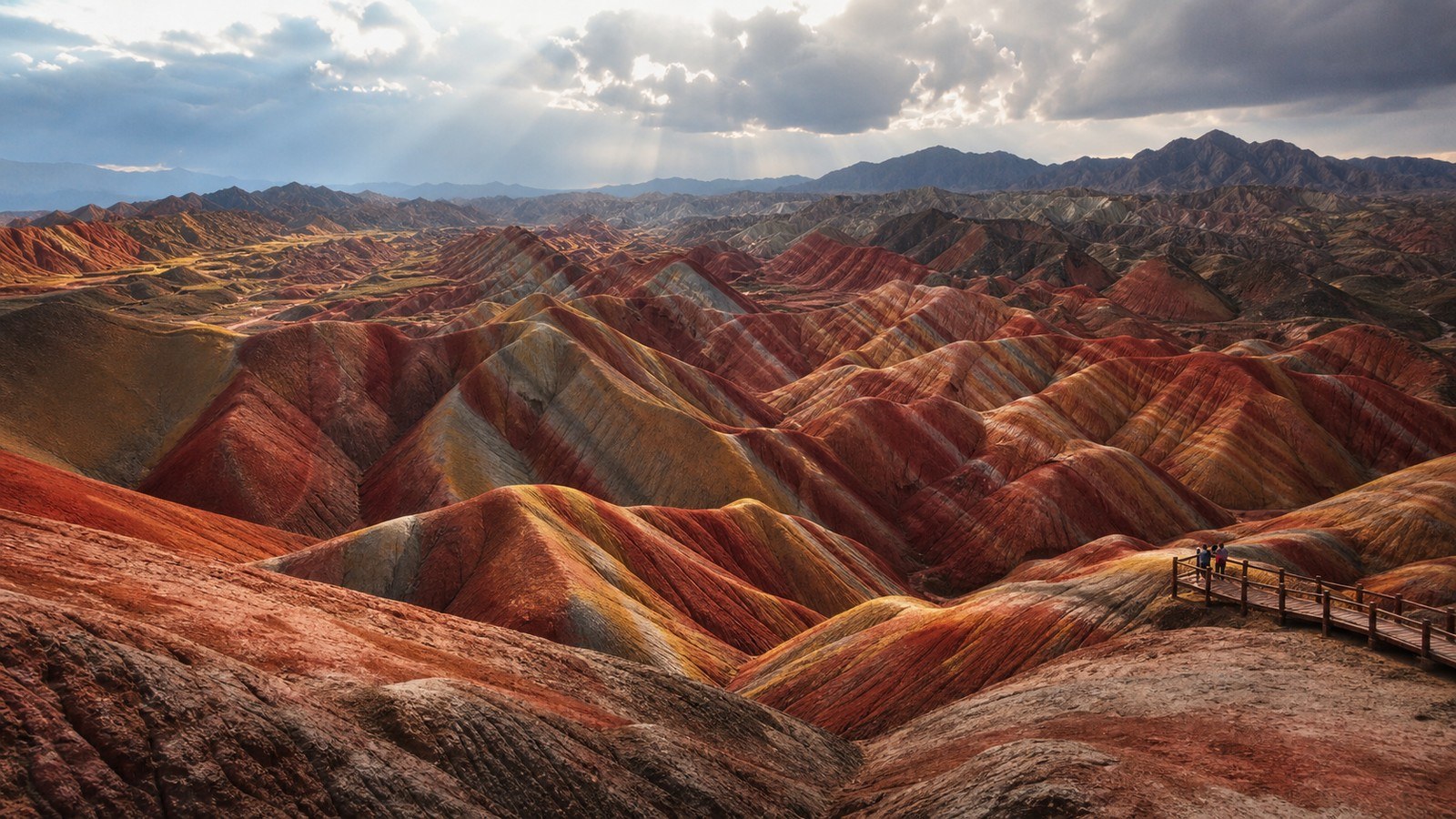 Jiayuguan to Zhangye: Danxia Geopark and Dafo Temple, Day 10 of 13-Day Silk Road Group Tour from Kashgar to Xining (Xinjiang/Gansu/Qinghai)