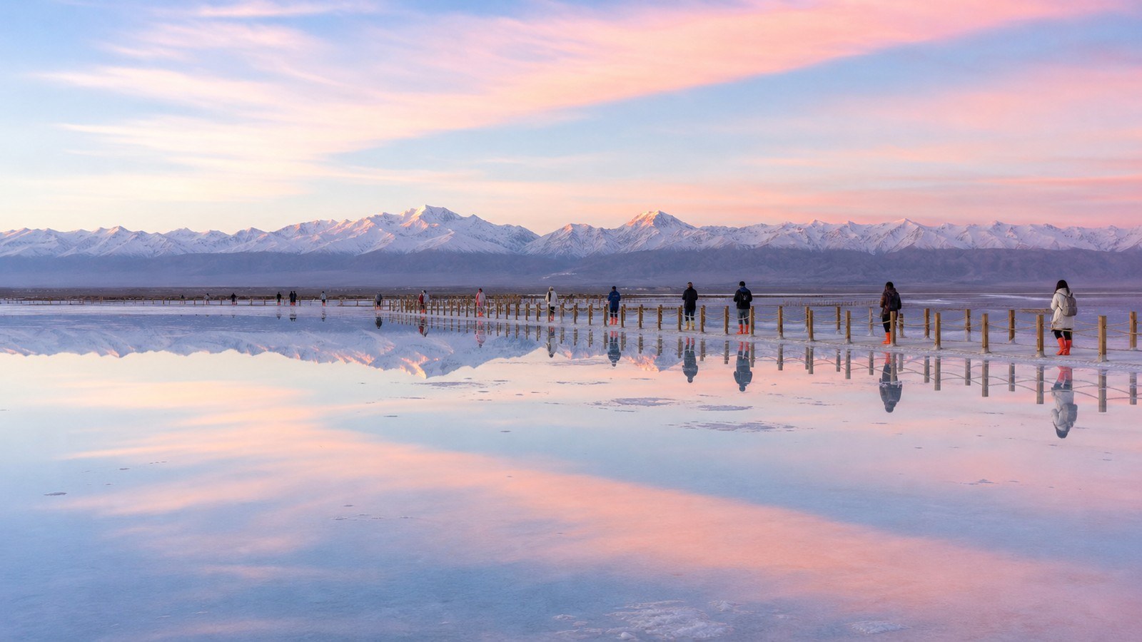 Chaka Salt Lake and Return to Xining, Day 12 of 13-Day Silk Road Group Tour from Kashgar to Xining (Xinjiang/Gansu/Qinghai)