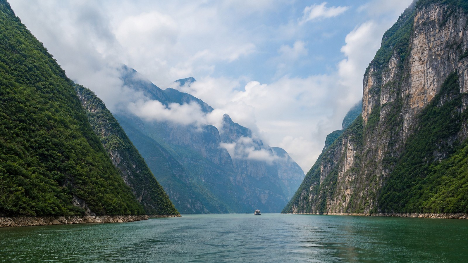Yangtze River Cruise, Day 12 of 15-Day China Impression Small Group Tour: Experience Classic China & Nature