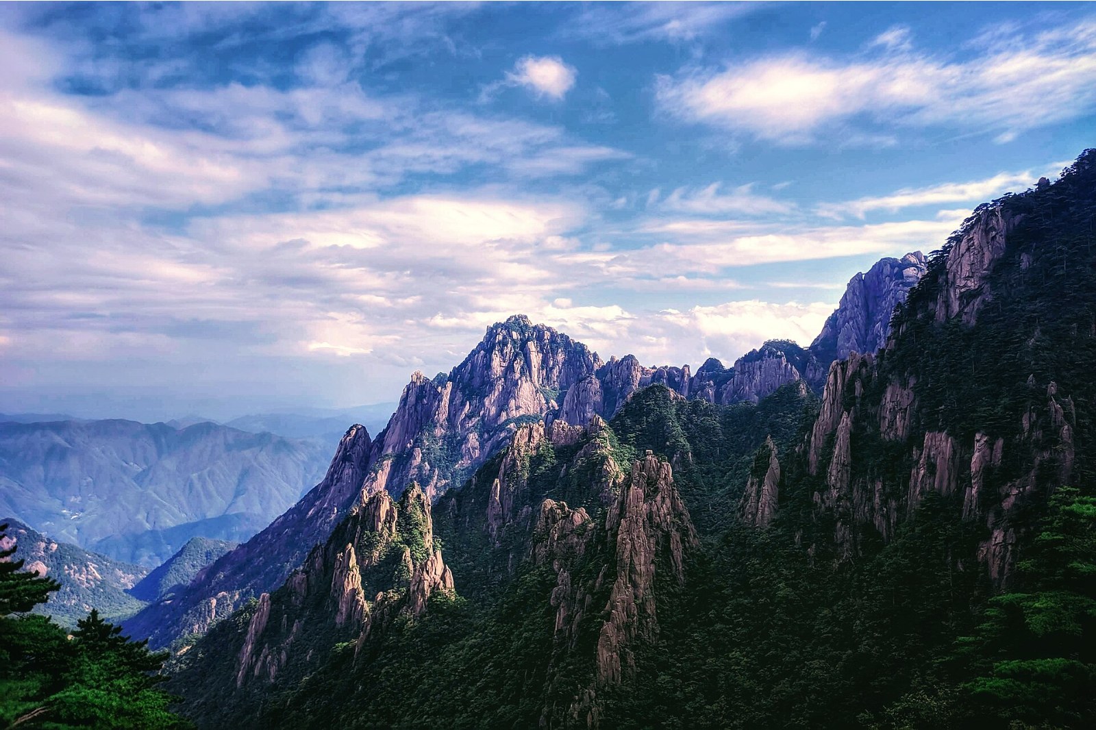Arrival in Huangshan, Day 1 of 4-Day Huangshan Group Tour