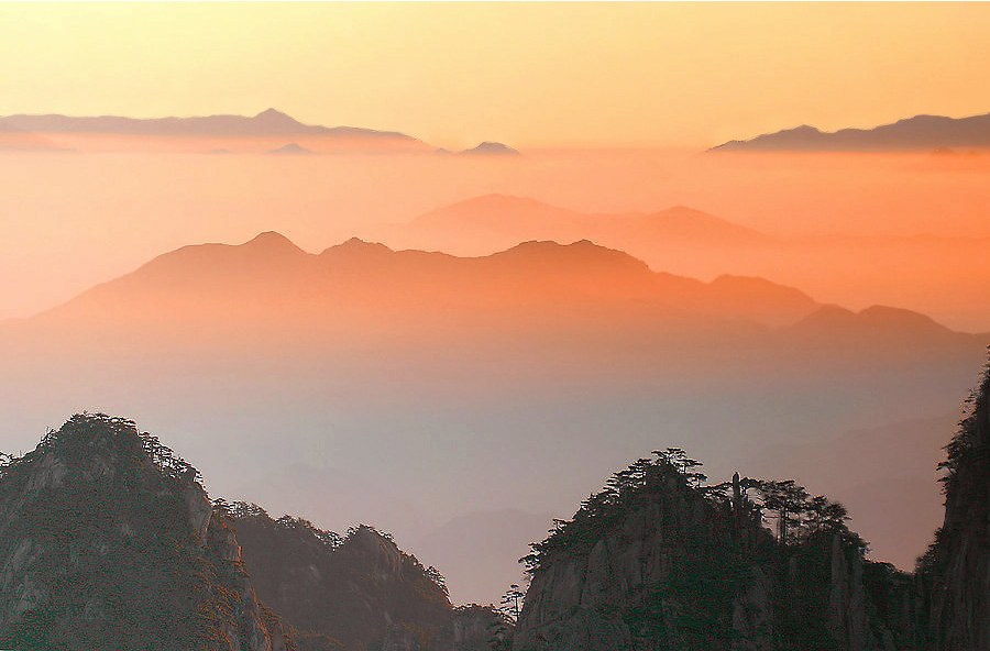 Huangshan Yellow Mountain Tour, Day 2 of 4-Day Huangshan Group Tour