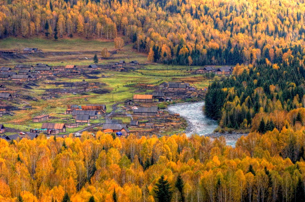 Yining to Urumqi by High-Speed Train, Day 8 of 8-Day Northern Xinjiang Group Tour: Kanas Lakes, Hemu Villages & Sayram Lake