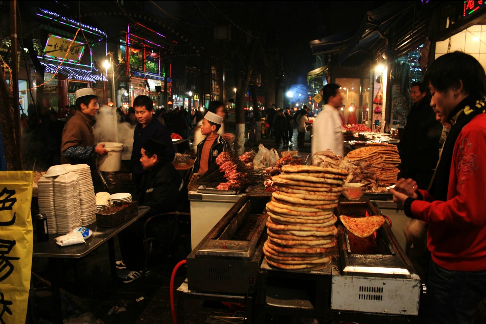 Xian tour: Giant Wild Goose Pagoda and Muslim Quarter; Train Station Transfer, Day 5 of 8-Day Shanghai Xi'an Beijing Best of China Small Group Tour