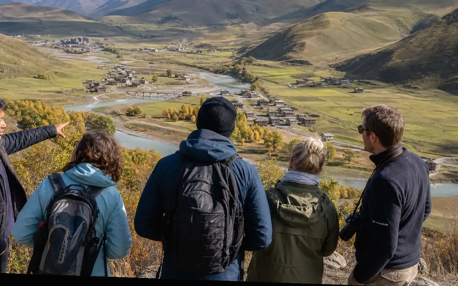Shangri-La Town to Xinduqiao via Haizi Mountain and Litang on the 8-Day Western Sichuan Snow Mountain & Grassland Tour Shangri-La Town to Xinduqiao via Haizi Mountain and Litang on the 8-Day Western Sichuan Snow Mountain & Grassland Tour