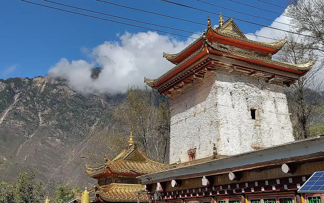 Danba Tibetan village on the G318 overland tour
