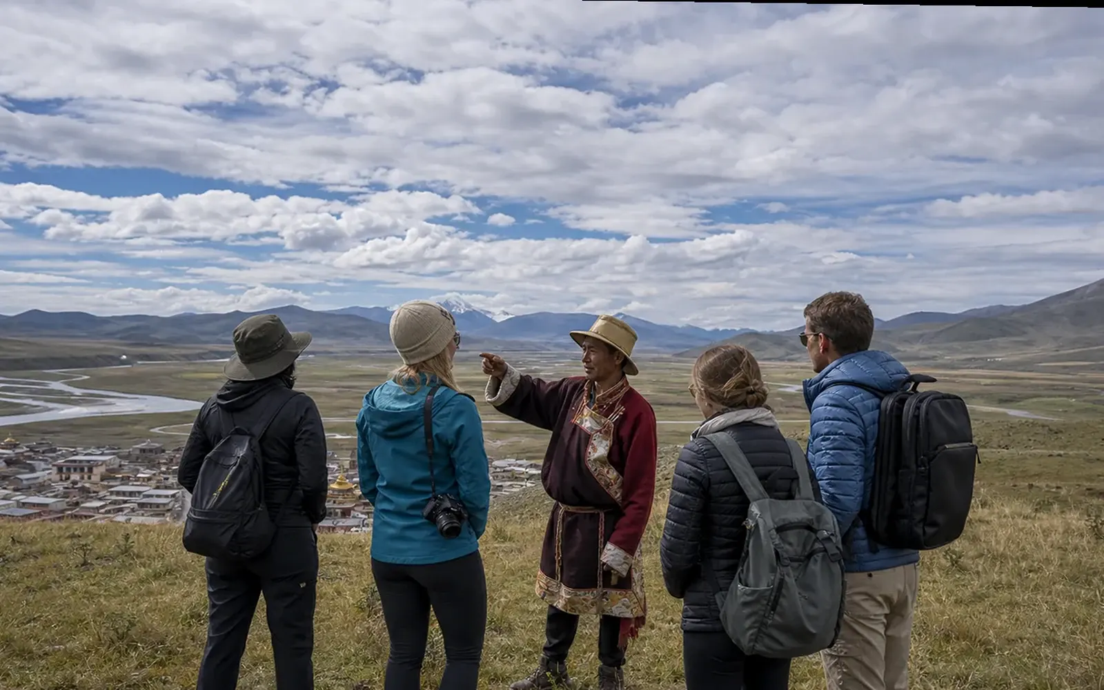 Daocheng to Batang via Litang on the 15-Day Sichuan-Tibet Group Tour with Daocheng Yading & Shigatse Daocheng to Batang via Litang on the 15-Day Sichuan-Tibet Group Tour with Daocheng Yading & Shigatse