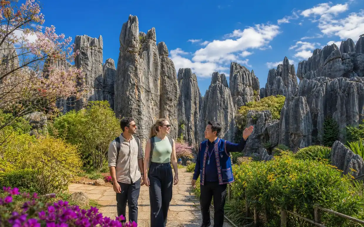 Lijiang to Kunming | Mosque and Old Street on the 17-Day Muslim-Friendly Yunnan, Chongqing & Chengdu Tour Lijiang to Kunming | Mosque and Old Street on the 17-Day Muslim-Friendly Yunnan, Chongqing & Chengdu Tour