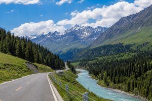 11-Day Northern Xinjiang Scenic Highways Group Tour