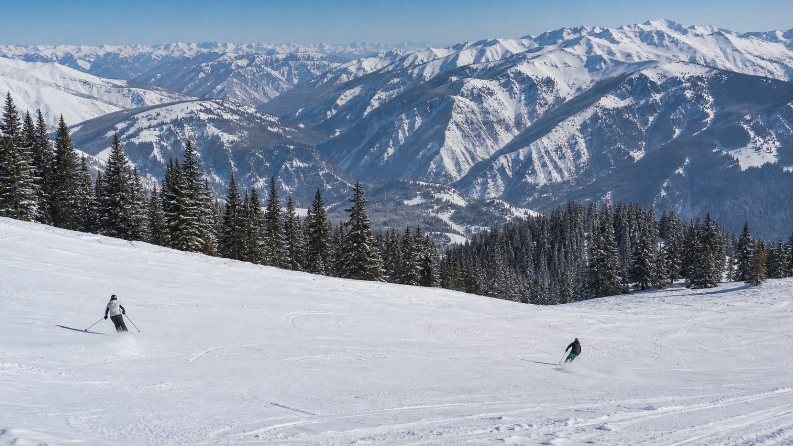 Jikepulin ski area and winter activities — 9-Day Northern Xinjiang Altay Winter Group Tour