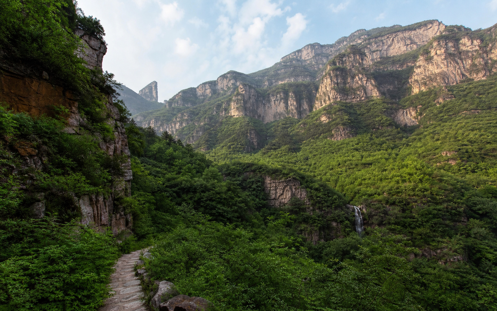Taihang mountain valley near Jiaozuo, Henan