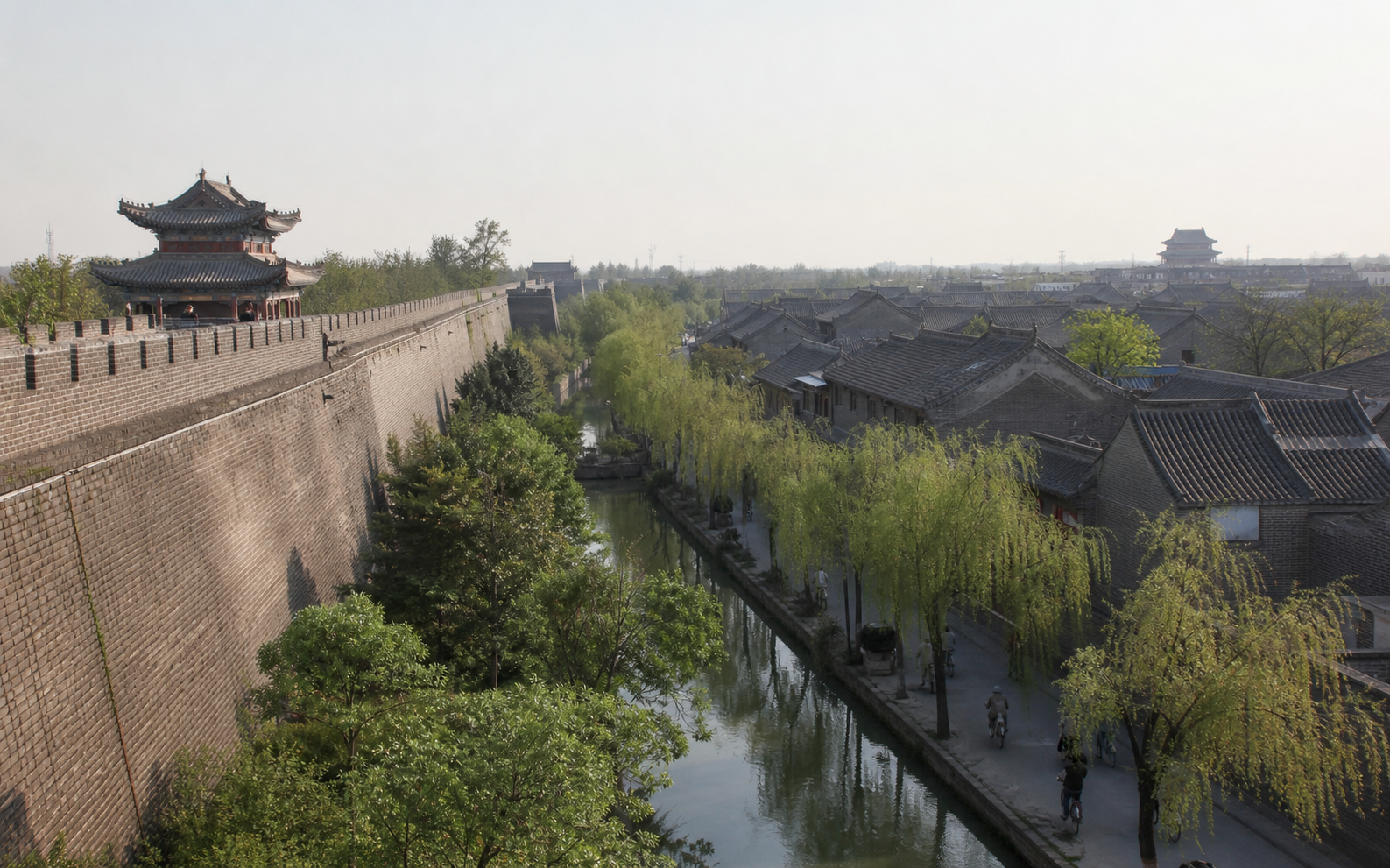 Kaifeng city wall and willow-lined canal in Henan