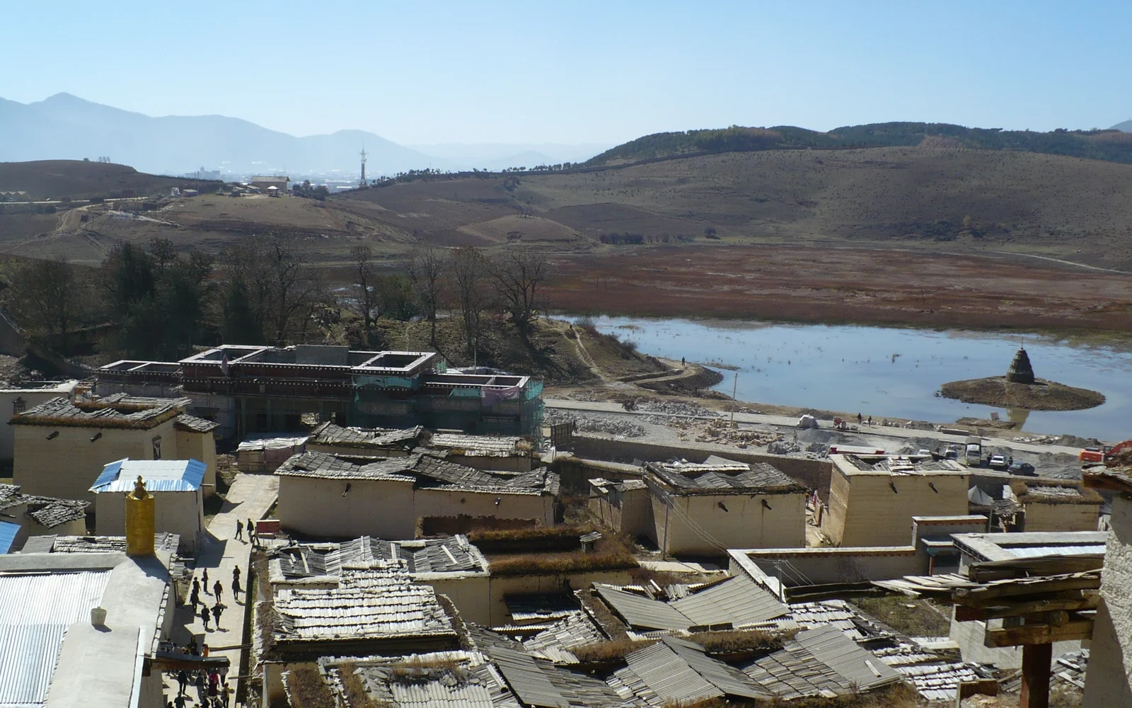 Village and lake below Songzanlin Monastery