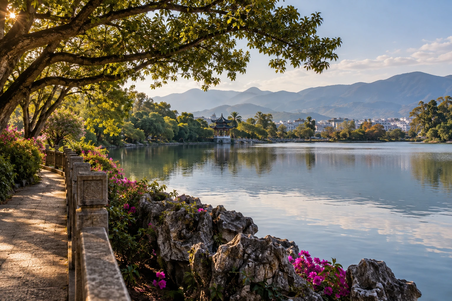 Lakeside scenery in Mengzi, Honghe