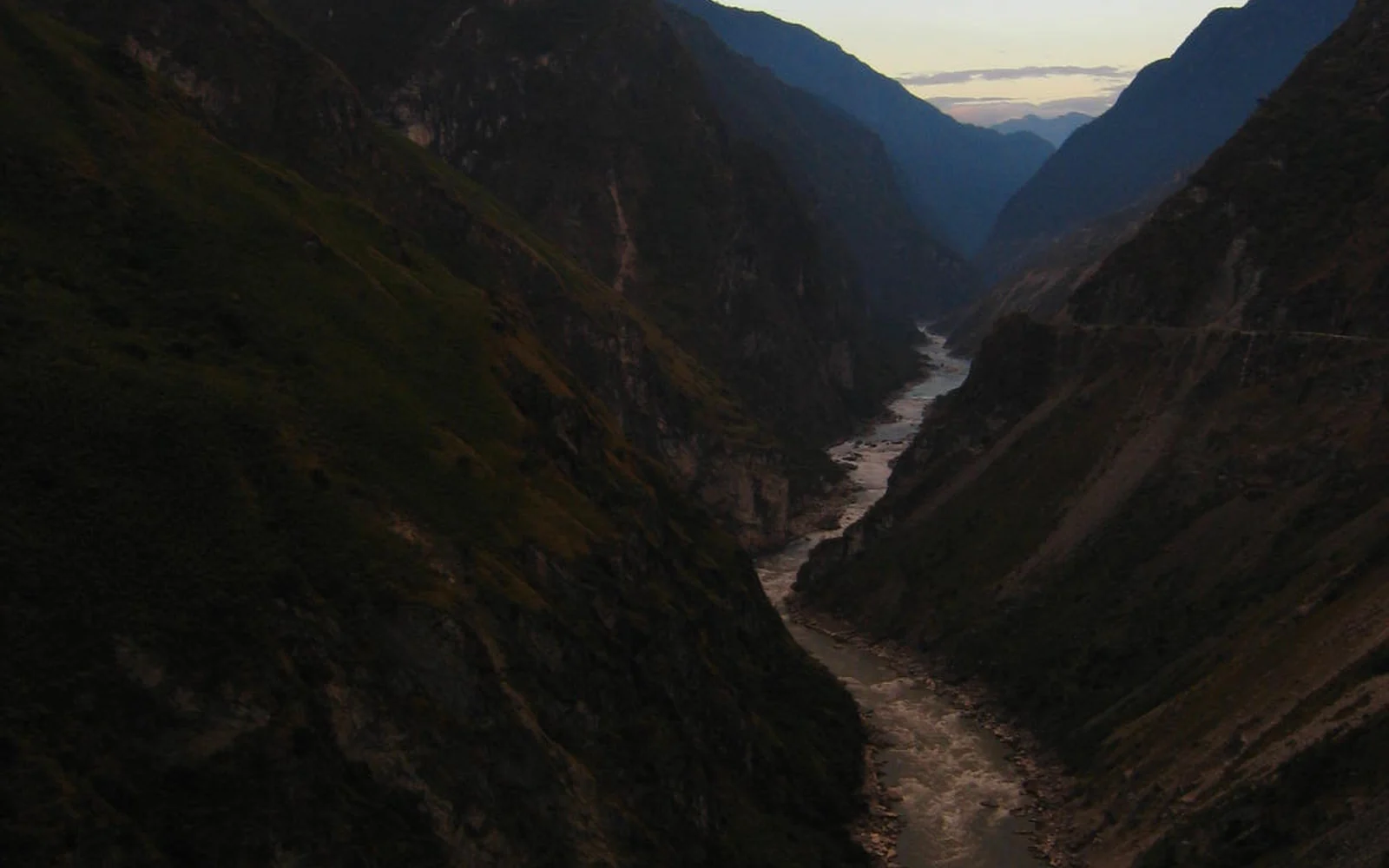 Tiger Leaping Gorge at dawn