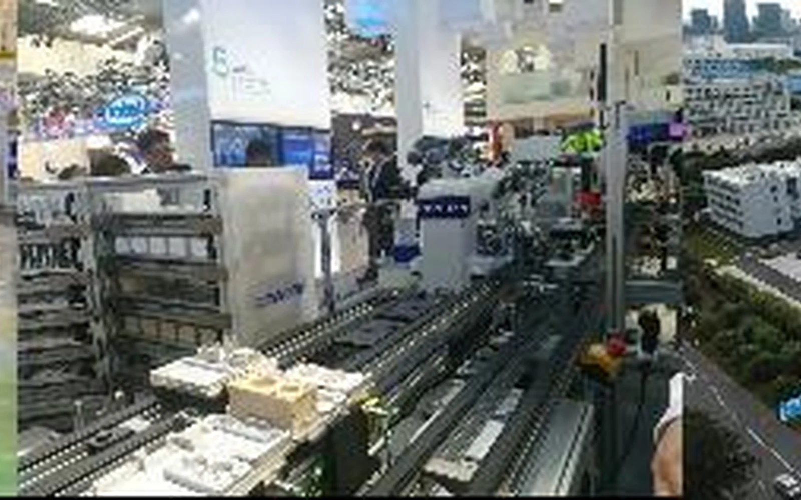 Visitors exploring electrical engineering technology in Nanjing