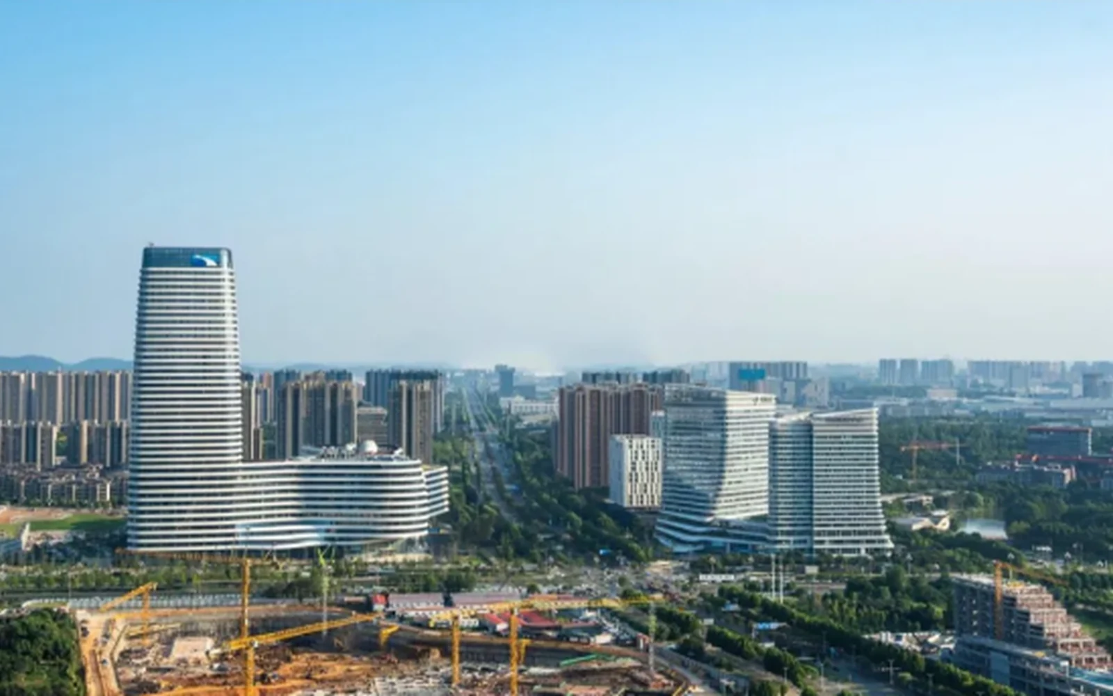 Yangtze Cloud and Departure on the 5-Day Wuhan Optics, Electronics & Digital Industry Tour