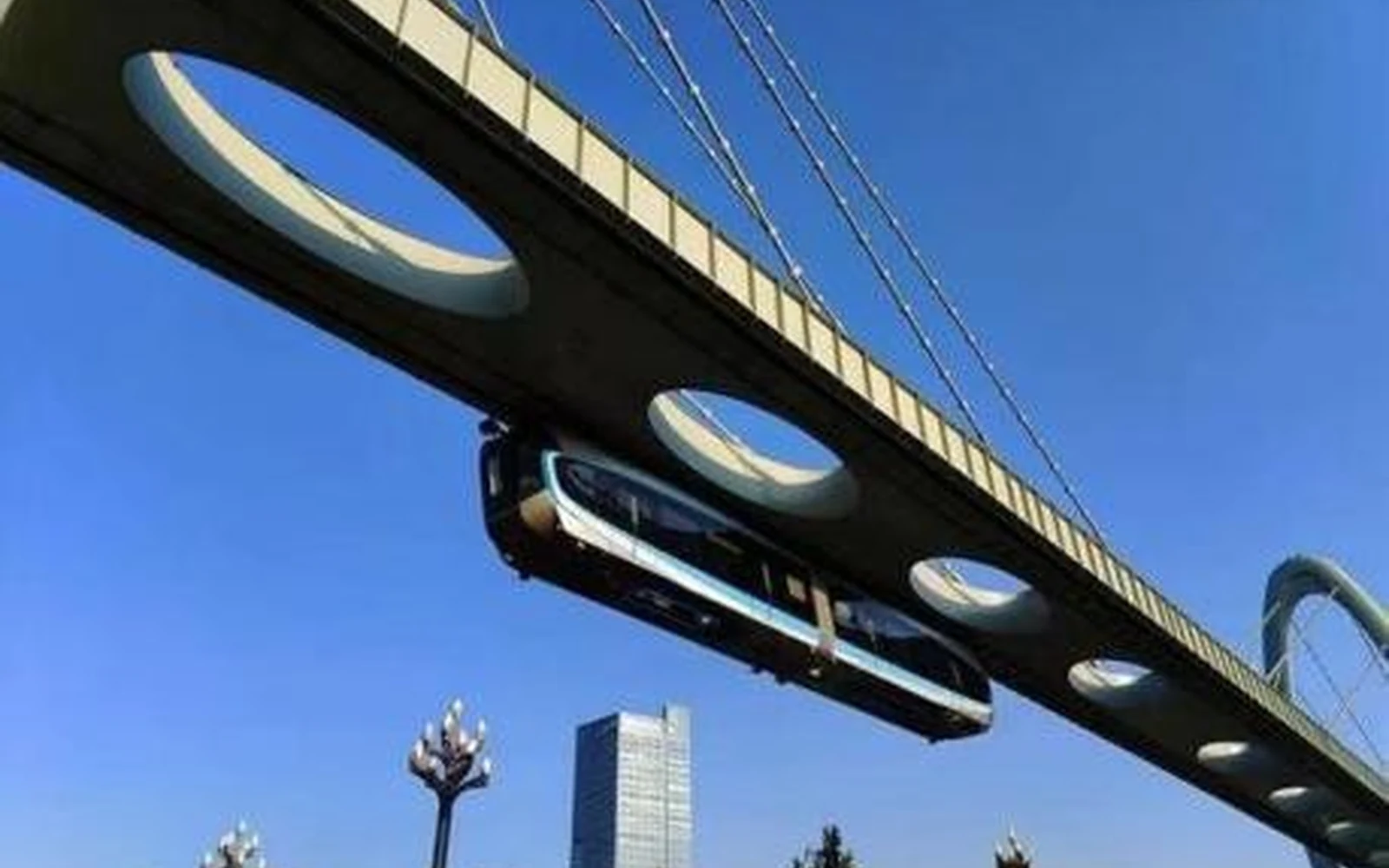 Autonomous Mobility and Longquanshan Skyrail on the 6-Day Wuhan Aviation, Science & Future Mobility Study Tour