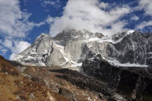 The north face of Yaomei Peak above Changping Valley