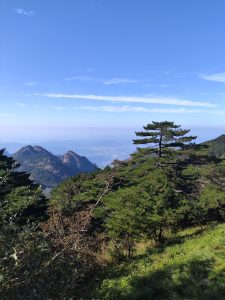 Huangshan Hiking: Route Maps, Cable Cars and Overnight Choices