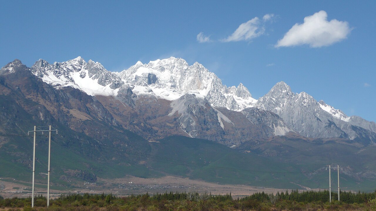 Jade Dragon Snow Mountain is the high-elevation highlight of the Lijiang visit.