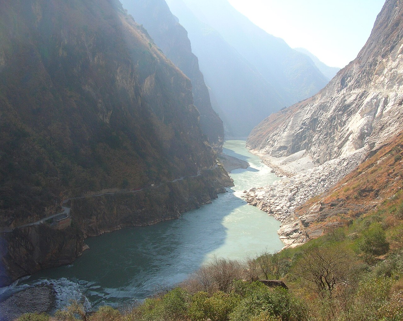 Tiger Leaping Gorge scenery. This itinerary uses the developed Upper Gorge visitor area.